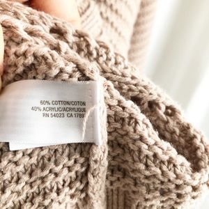 Old Navy Sweaters - Old Navy dusty rose knit sweater Old Navy Sweaters - Old Navy dusty rose knit sweater